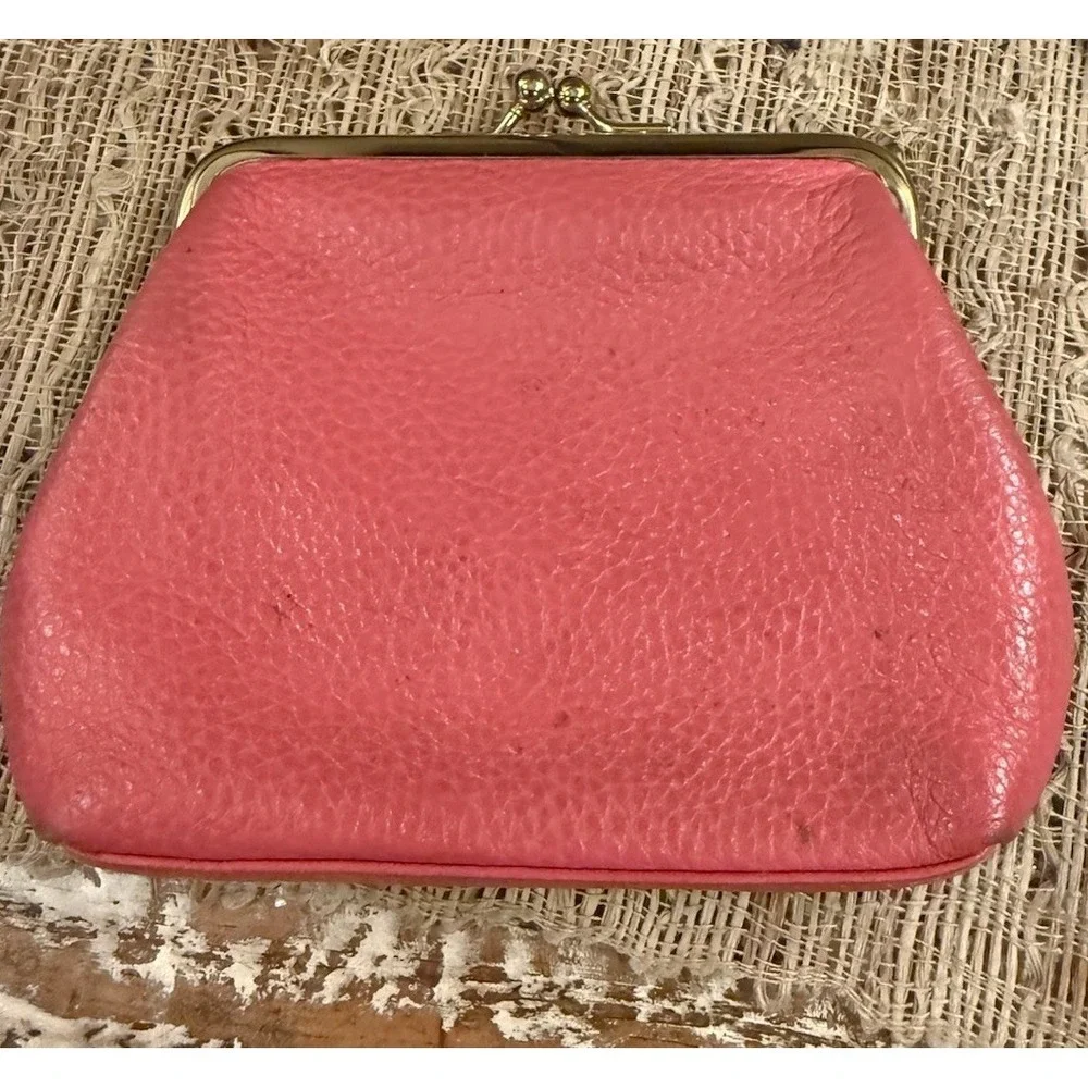 Dooney and‎ Bourke Pebble Leather Large Kisslock Coin Purse Bubblegum Pink